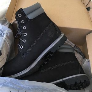 Timberlands black boots
